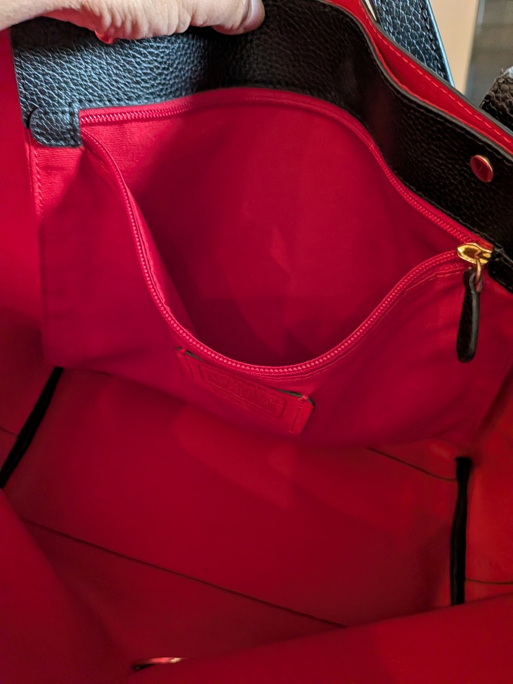 Coach Reversible Market Tote in Black Pebble Leather & True Red - Picture 5 of 16